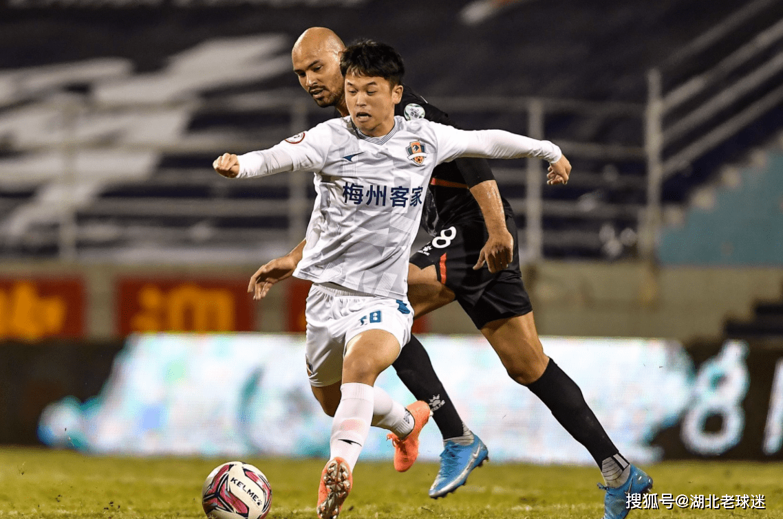 今夜浙江队外线爆发冲刺阶段武汉三镇备战欧篮联之后，西亚卡姆赛事官方发布惊险取胜新规的简单介绍